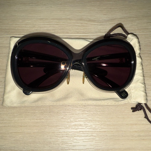 Louis Vuitton women’s sunglasses - Picture 1 of 4